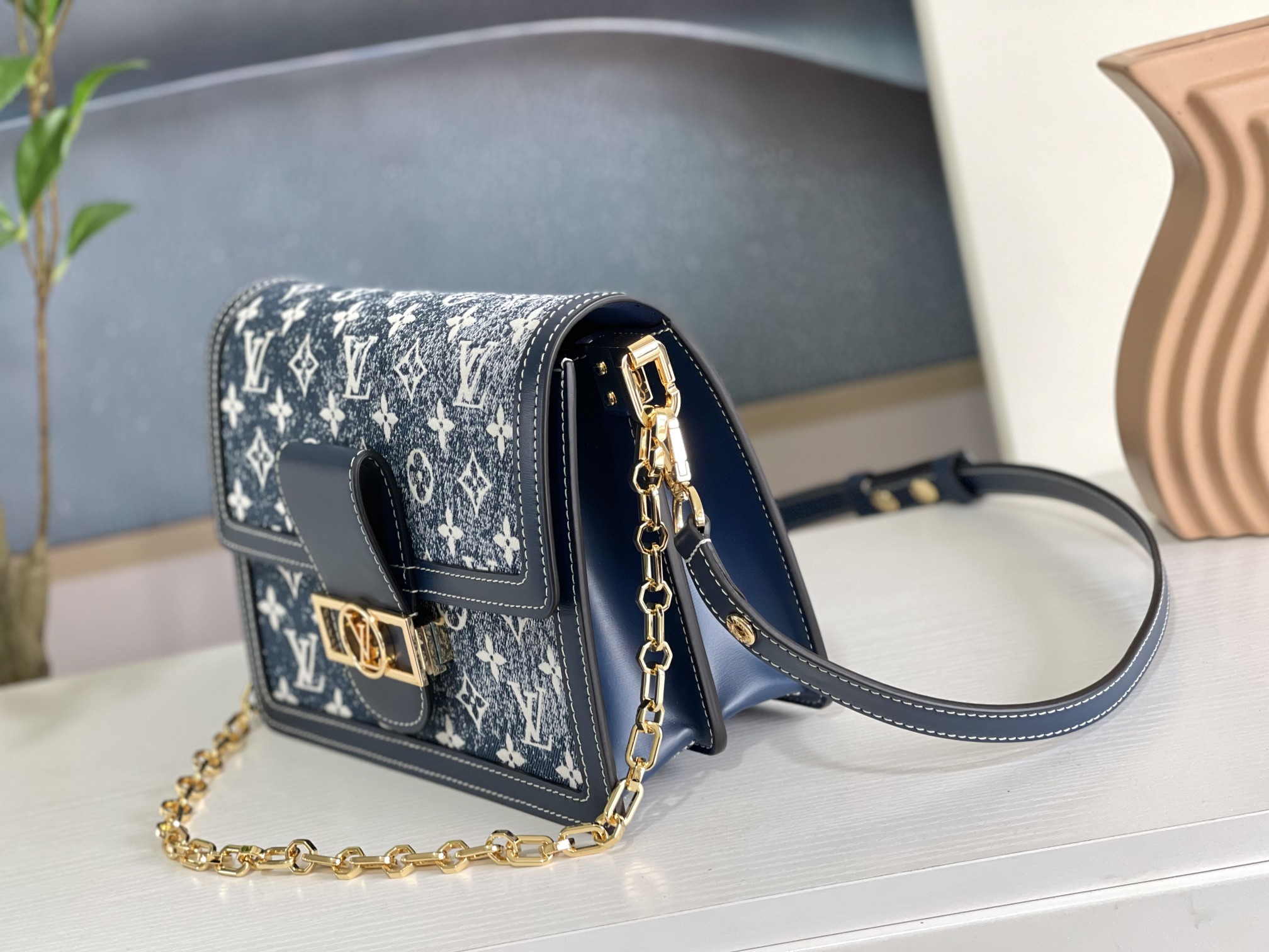 L0vis Vvtt0n Dauphine