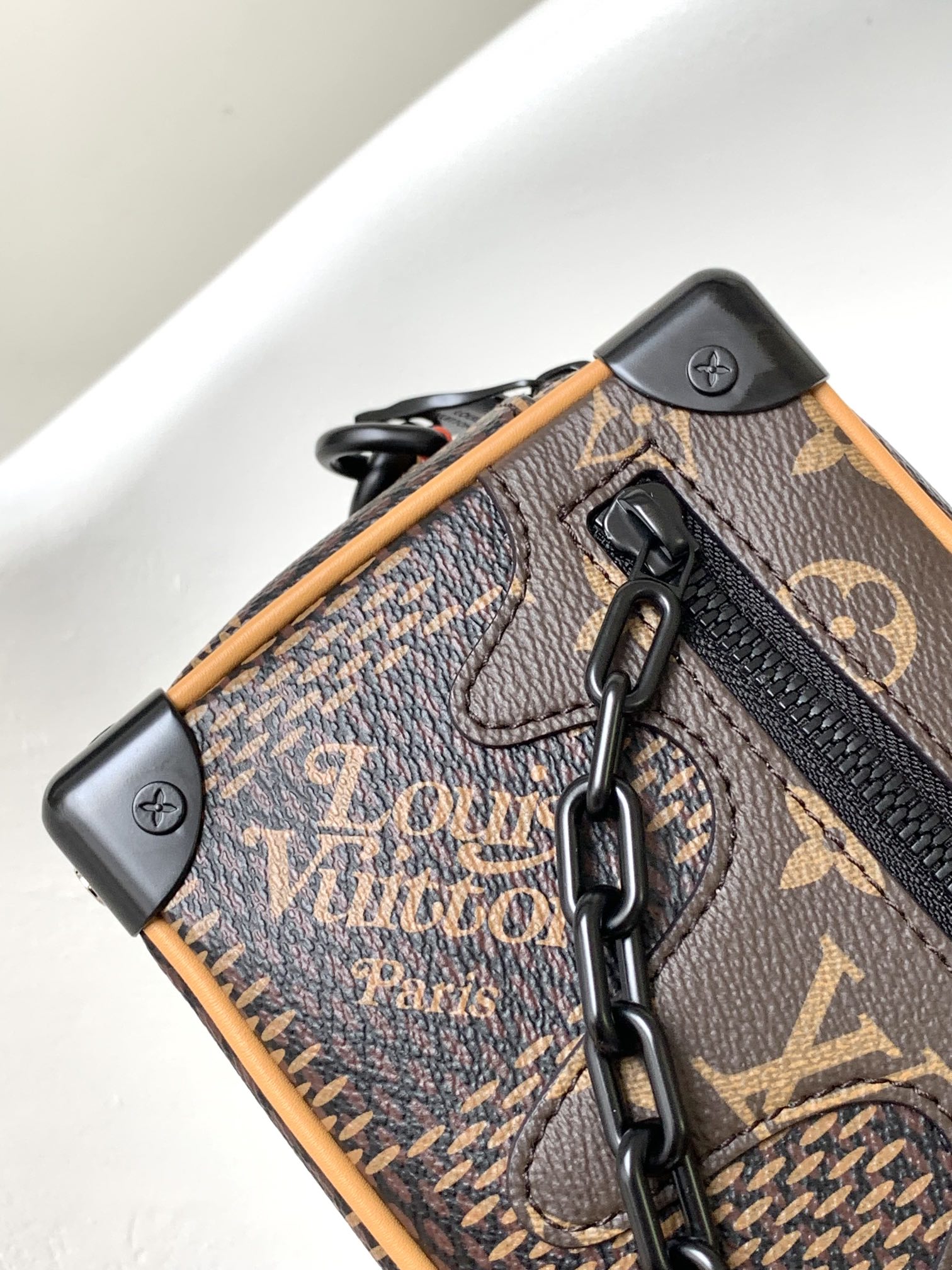 L0vis Vvtt0n Damier Ebene