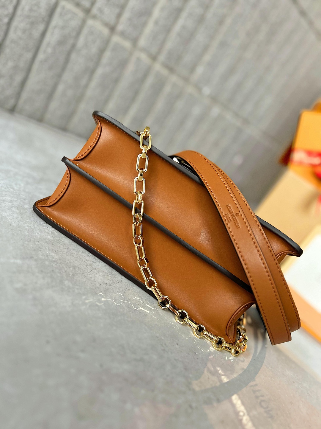 L0vis Vvtt0n Dauphine