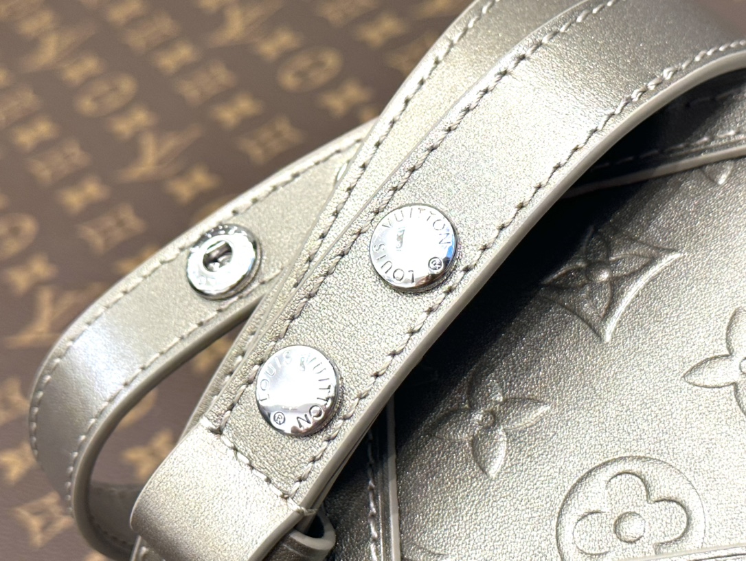 L0vis Vvtt0n Dauphine