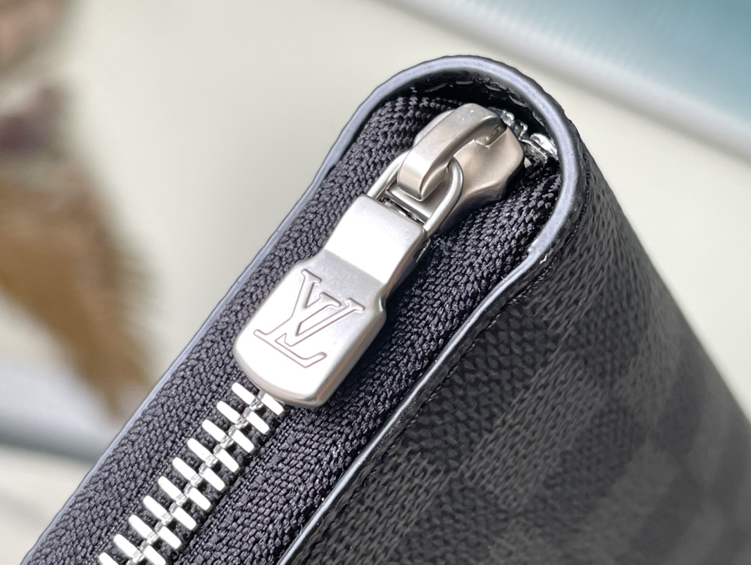 L0vis Vvtt0n Damier Ebene