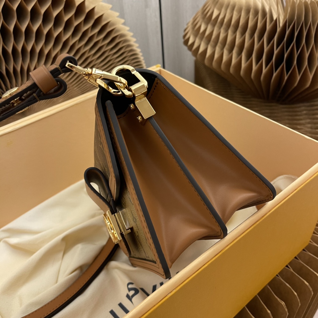 L0vis Vvtt0n Dauphine