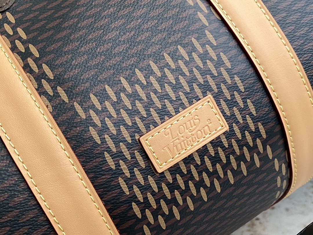 L0vis Vvtt0n Damier Ebene