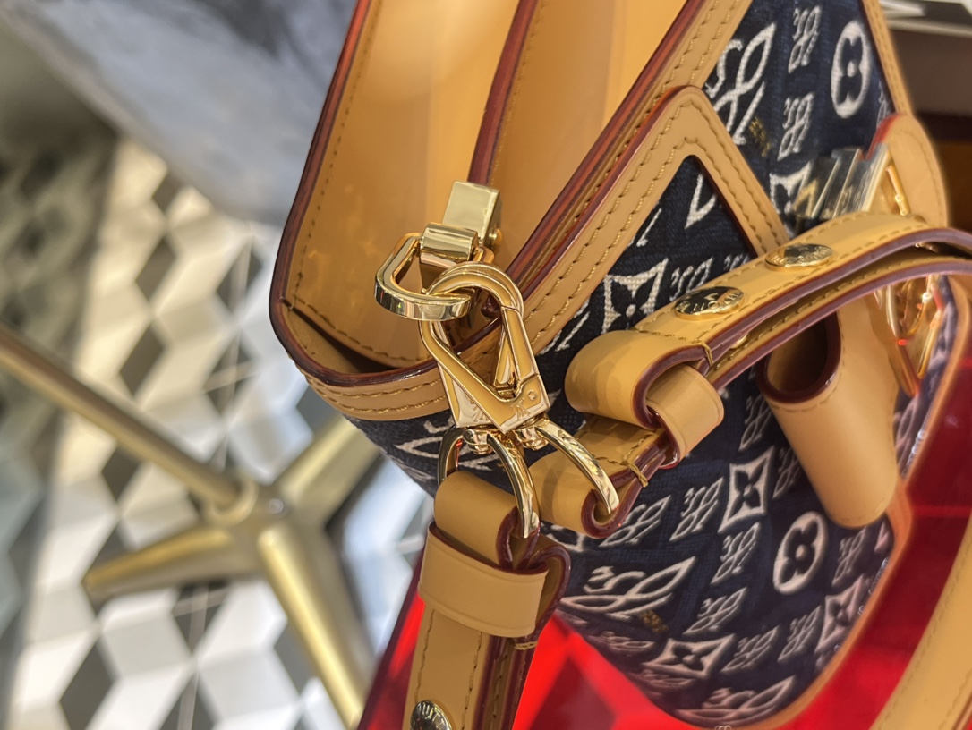 L0vis Vvtt0n Dauphine