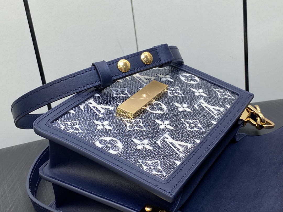 L0vis Vvtt0n Dauphine