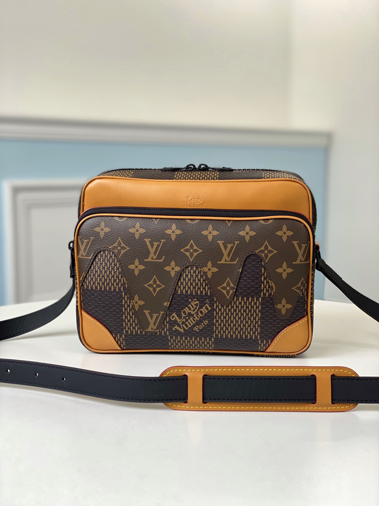 L0vis Vvtt0n Damier Ebene