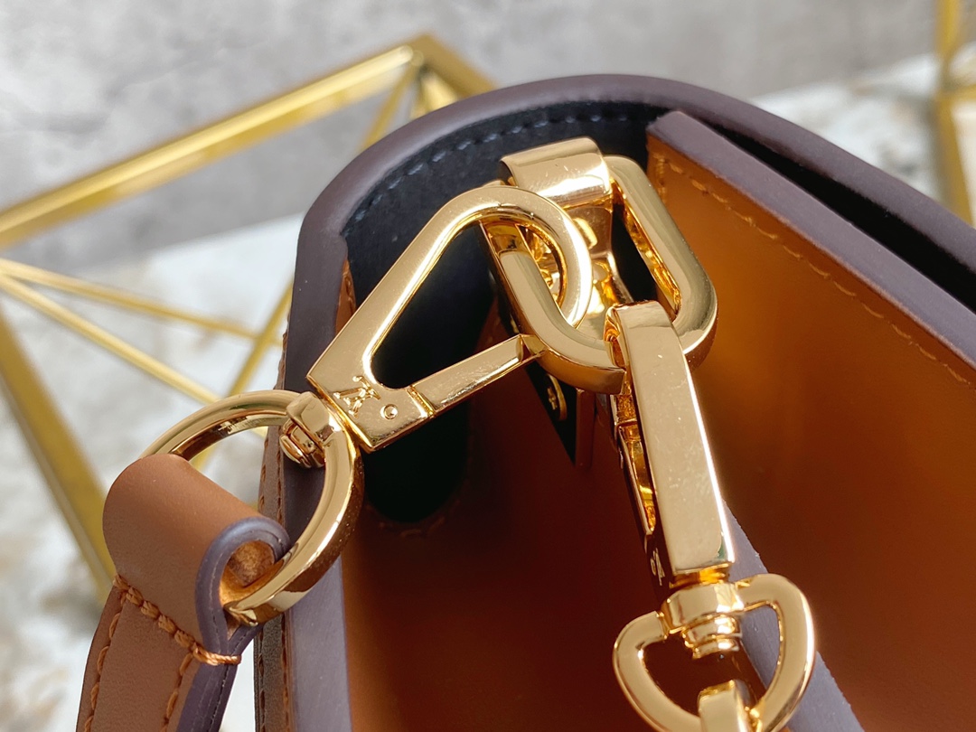 L0vis Vvtt0n Dauphine