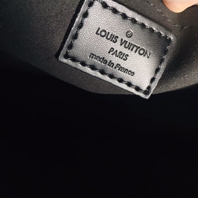 L0vis Vvtt0n Dauphine