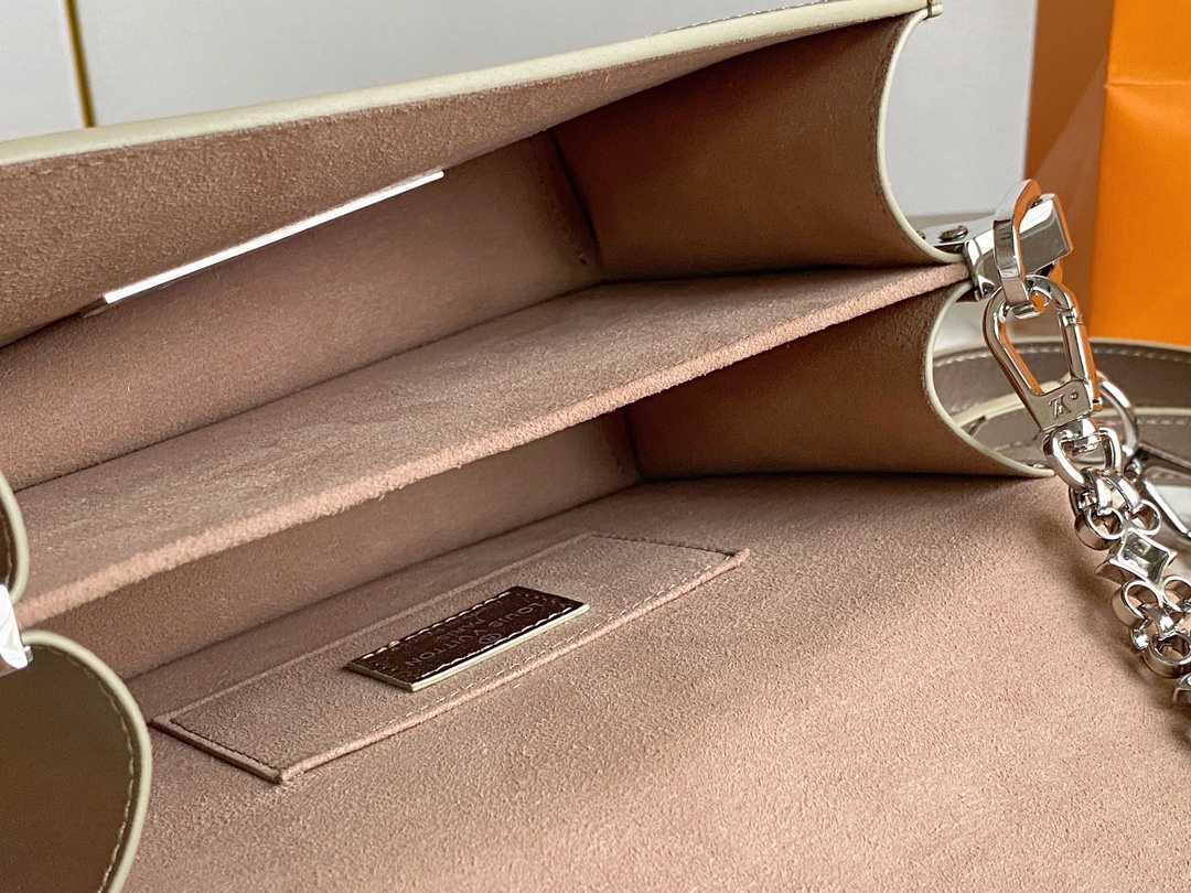 L0vis Vvtt0n Dauphine