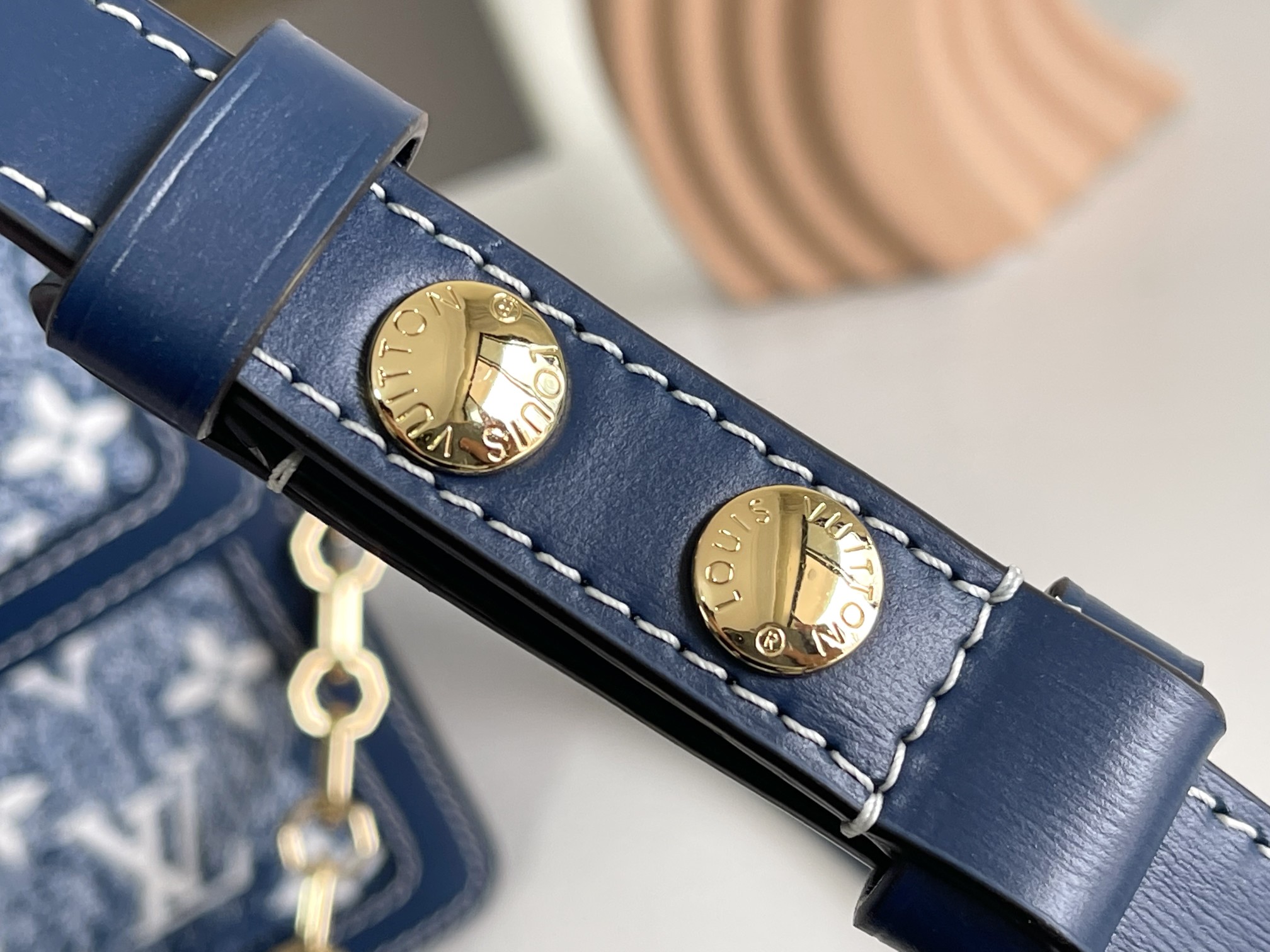 L0vis Vvtt0n Dauphine