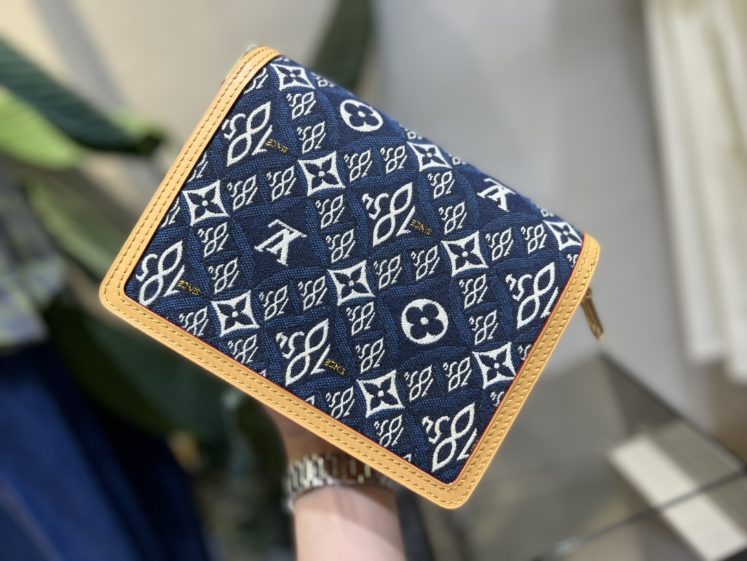 L0vis Vvtt0n Dauphine