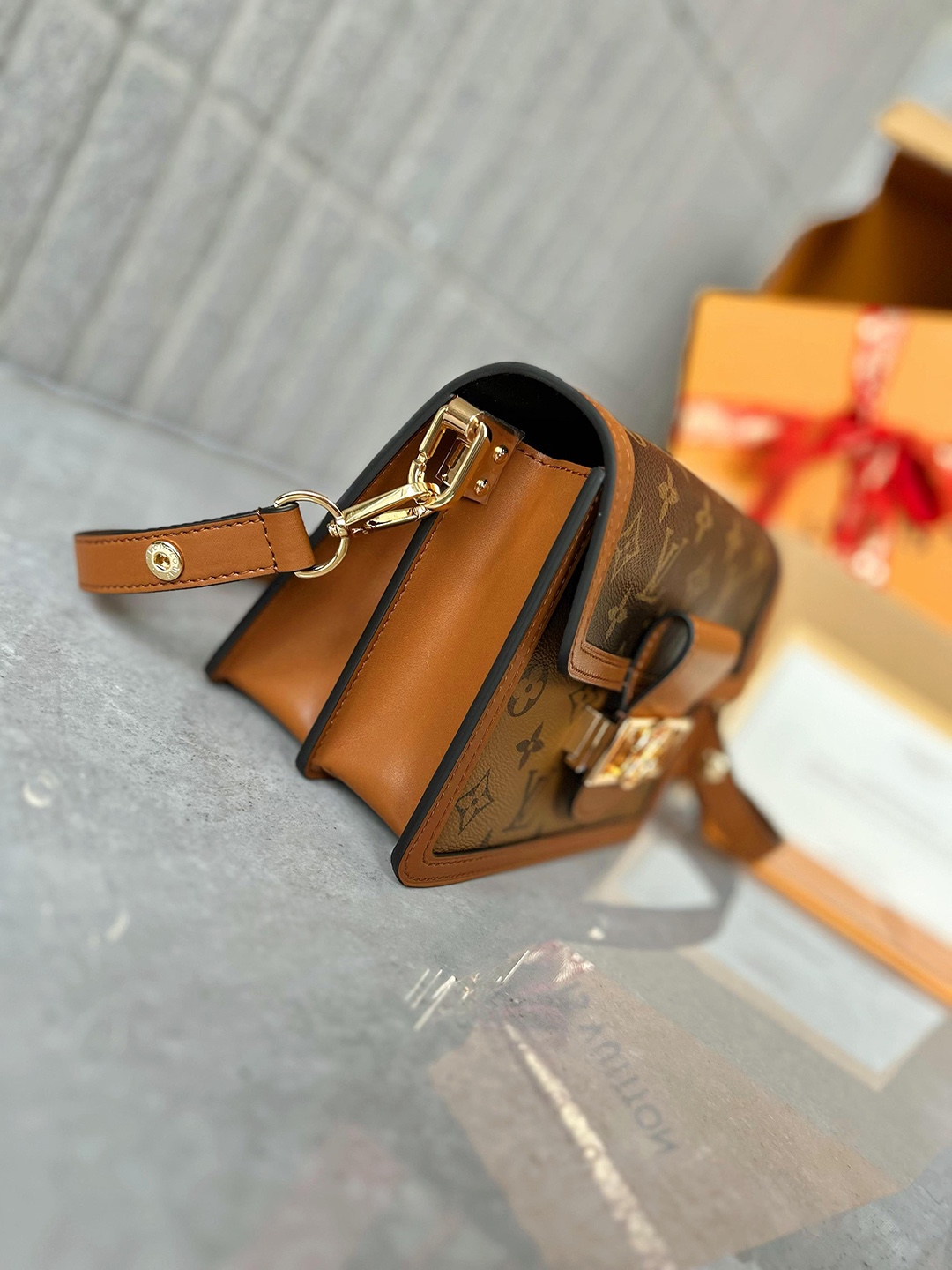 L0vis Vvtt0n Dauphine