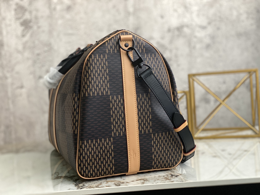 L0vis Vvtt0n Damier Ebene