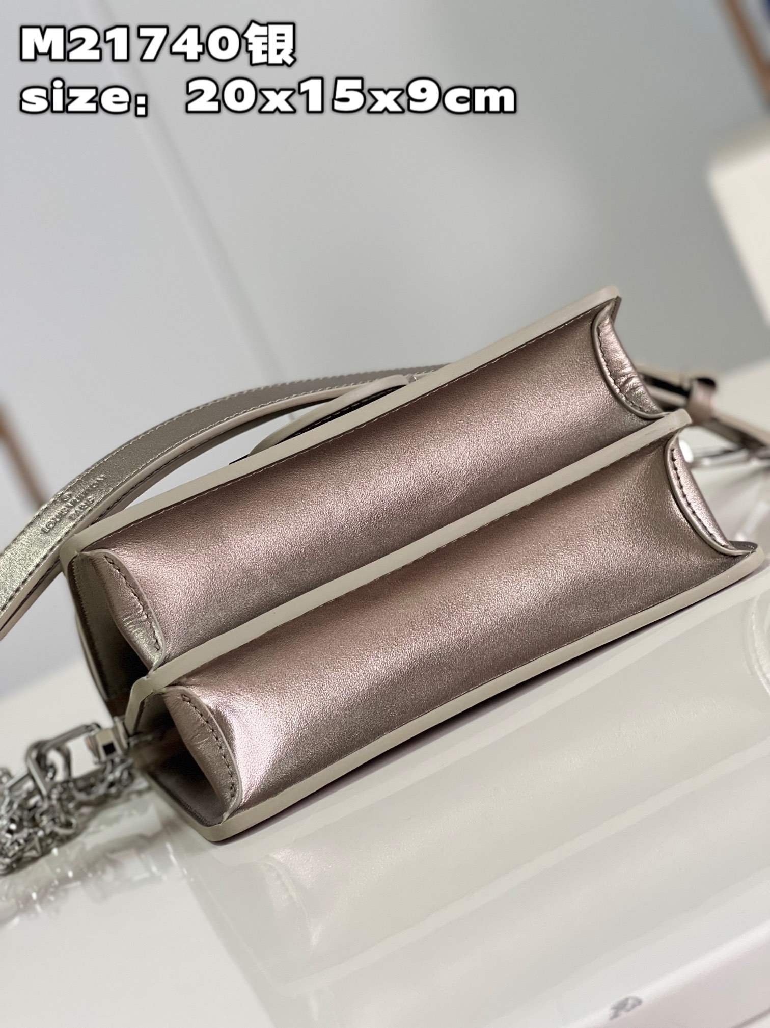 L0vis Vvtt0n Dauphine