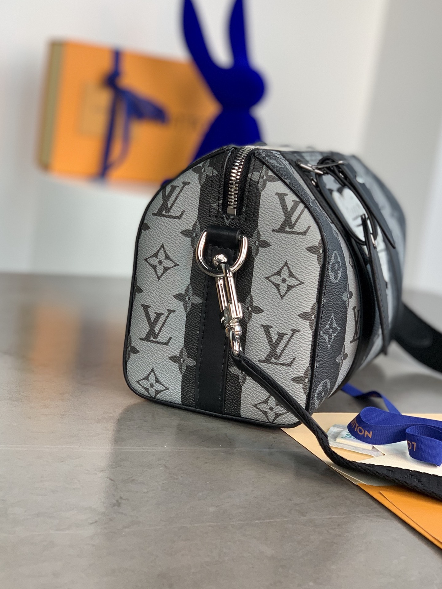 L0vis Vvtt0n Keepall