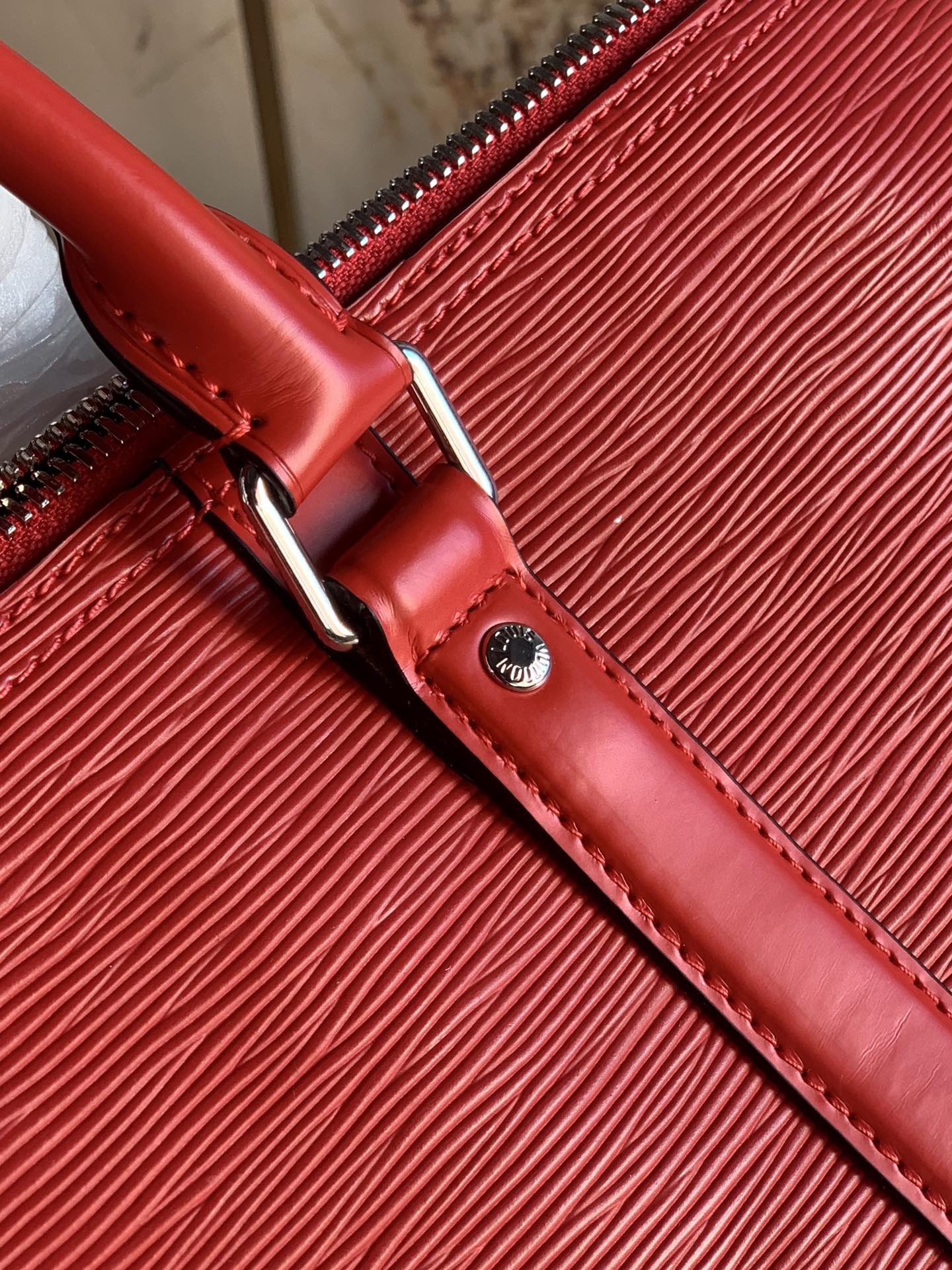 L0vis Vvtt0n Keepall