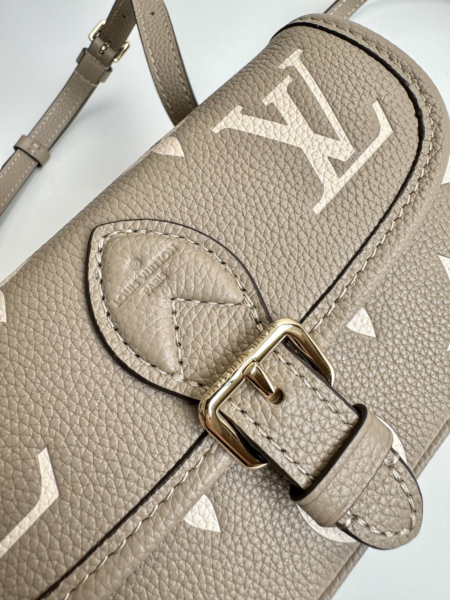 L0vis Vvtt0n Monogram Empreinte