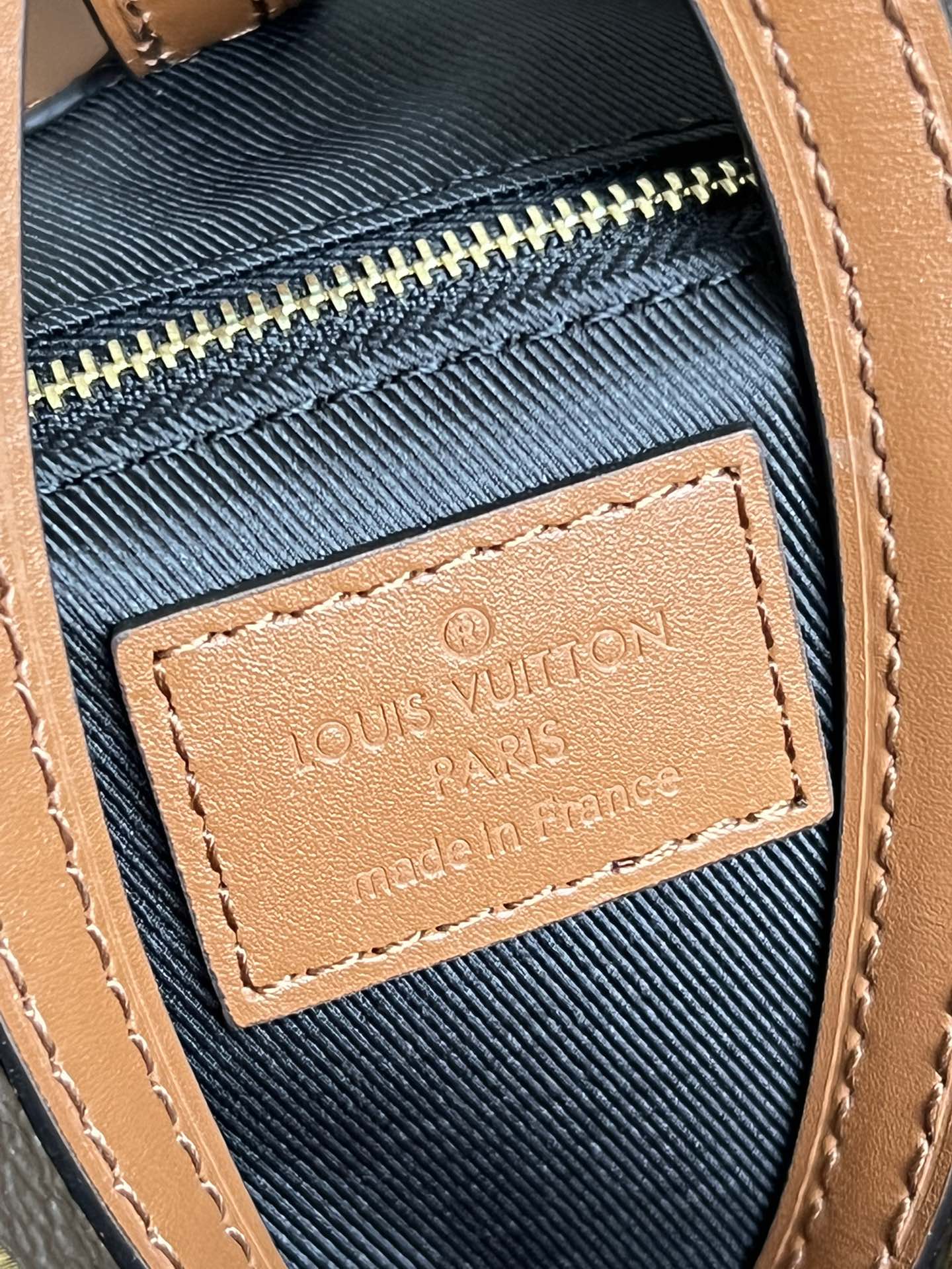 L0vis Vvtt0n Dauphine