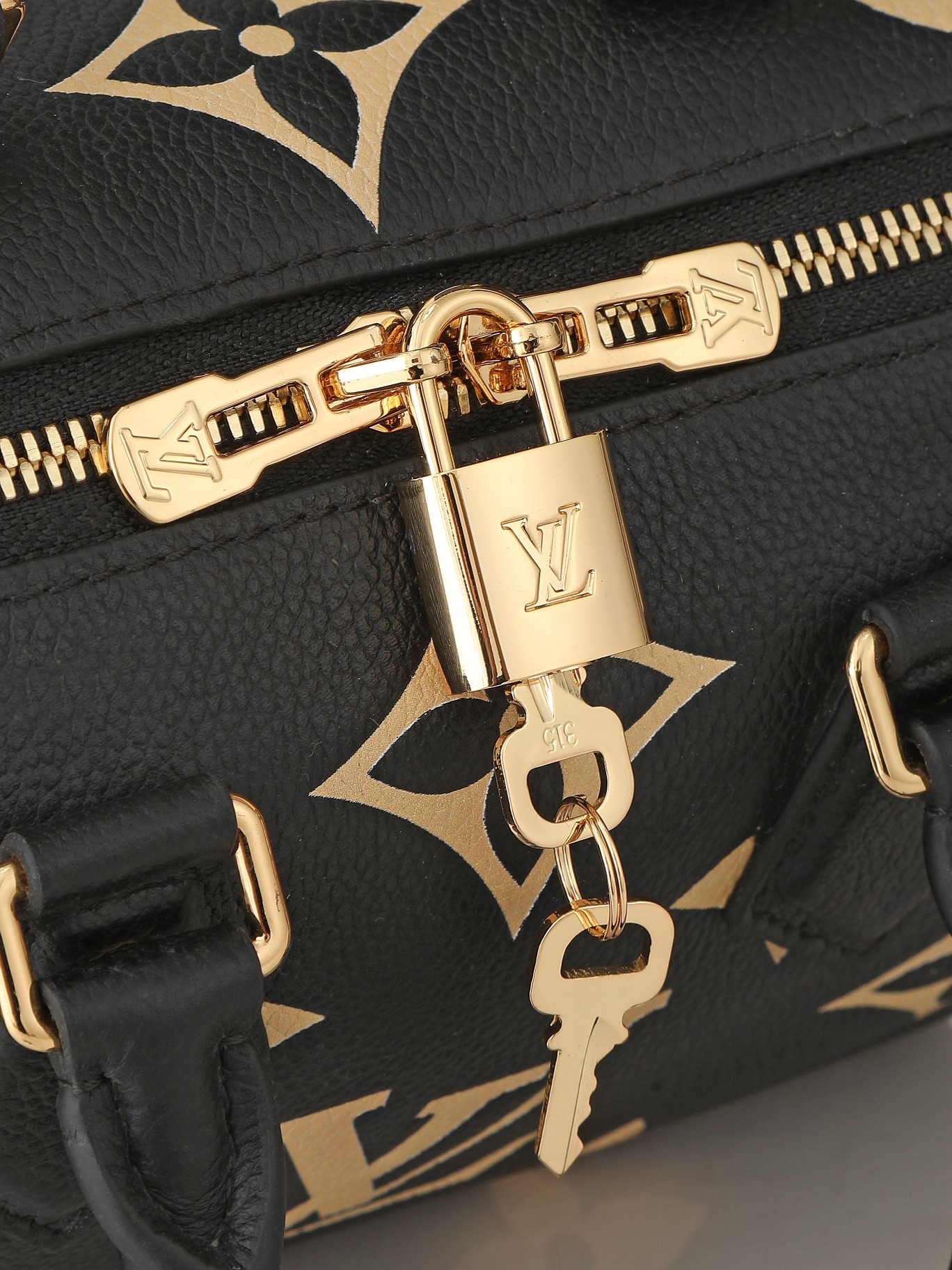 L0vis Vvtt0n Monogram Empreinte