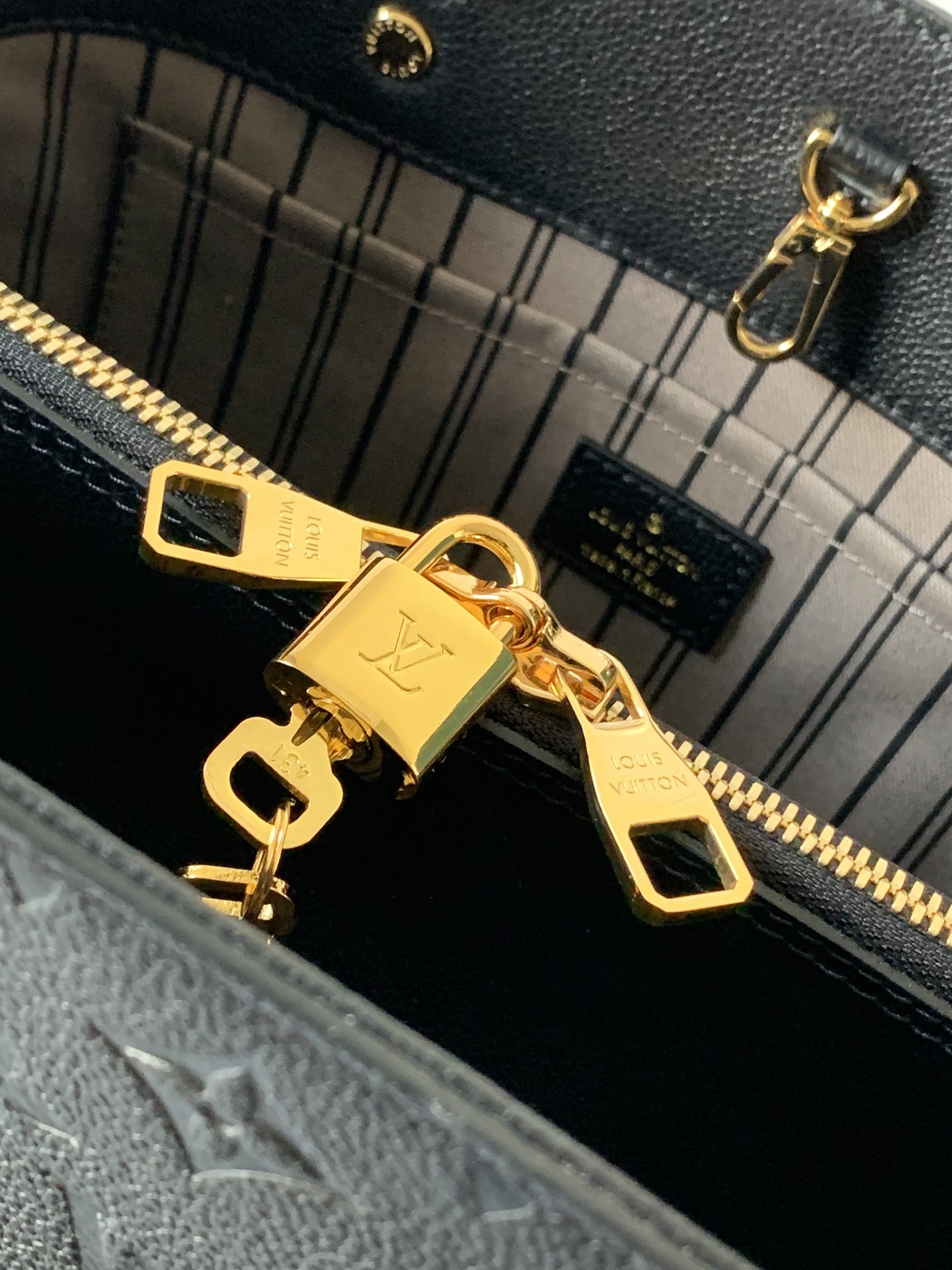 L0vis Vvtt0n Monogram Empreinte