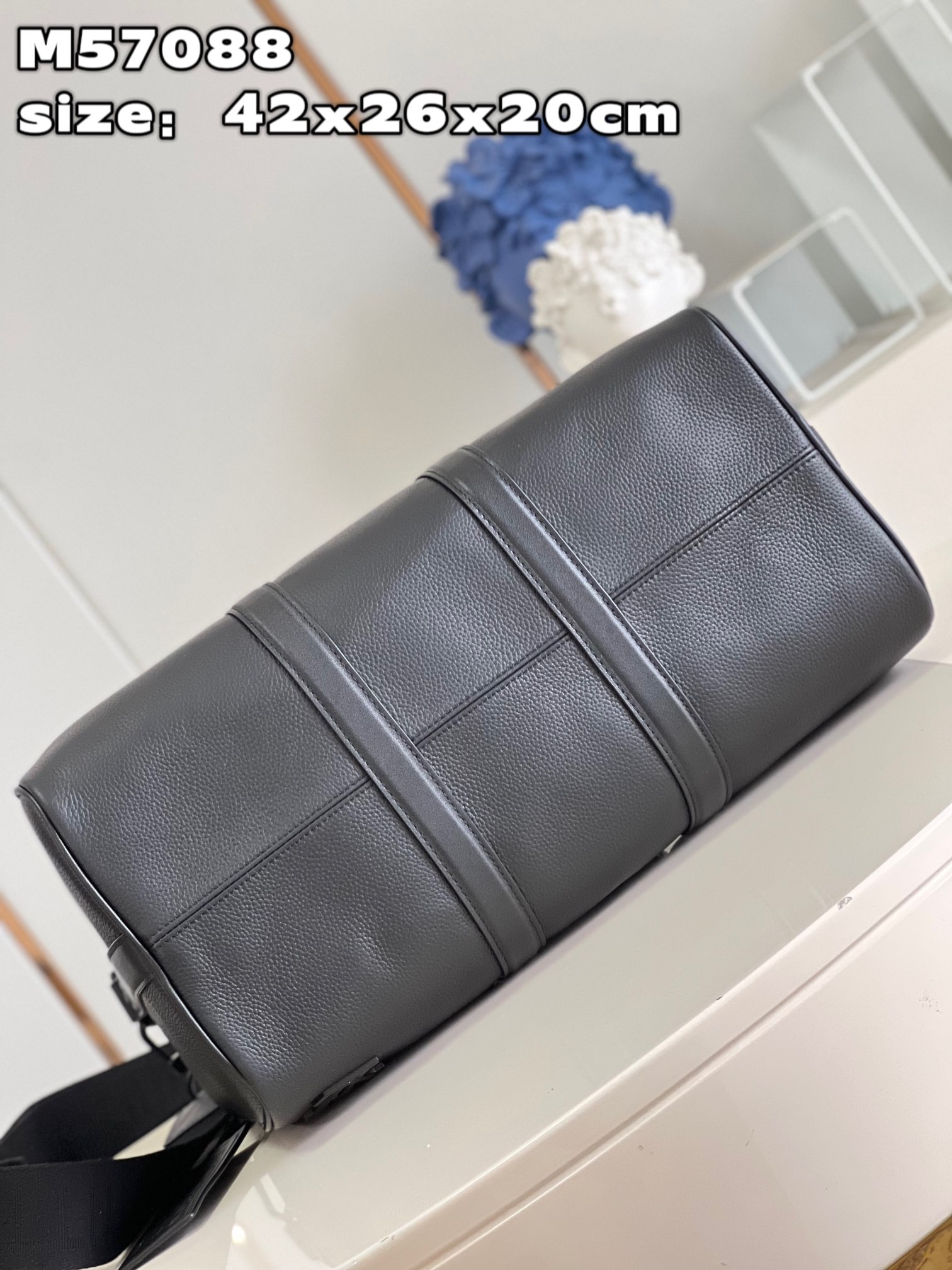 L0vis Vvtt0n Keepall