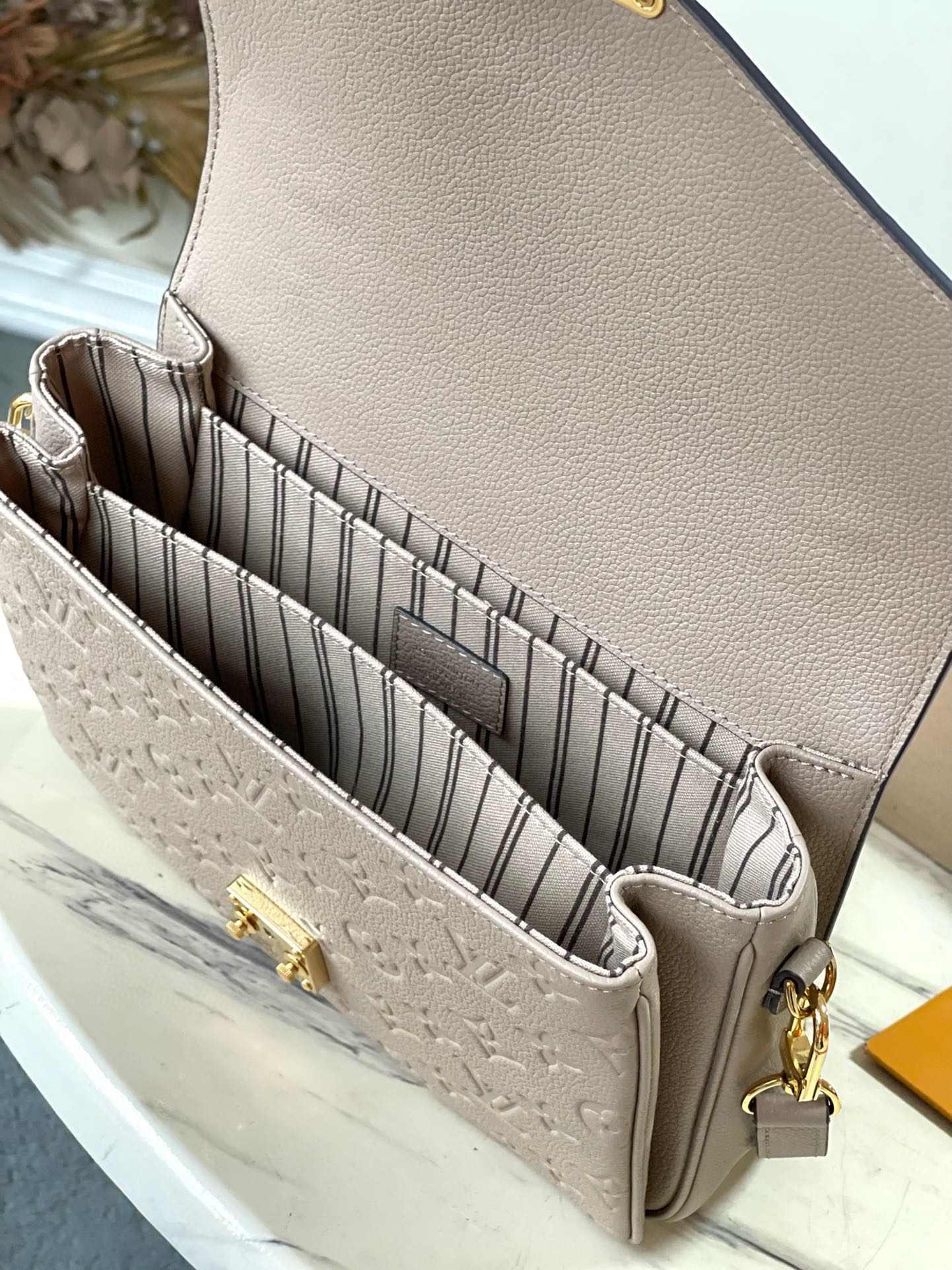 L0vis Vvtt0n Monogram Empreinte