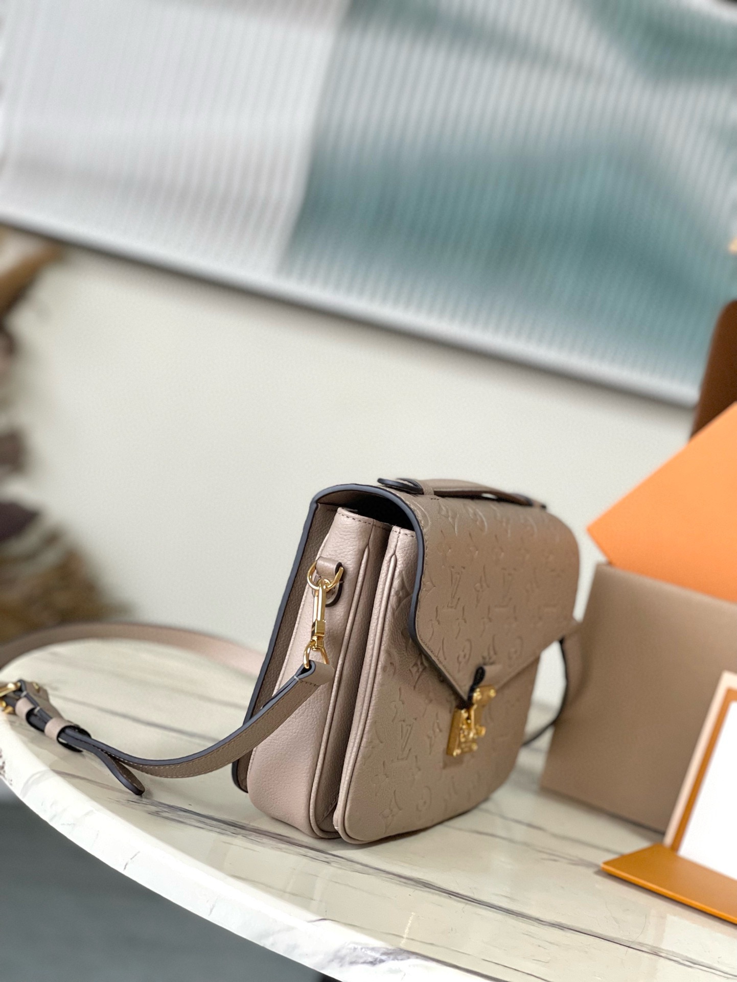 L0vis Vvtt0n Monogram Empreinte