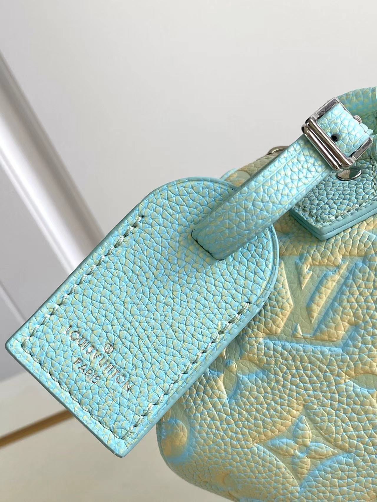 L0vis Vvtt0n Monogram Empreinte