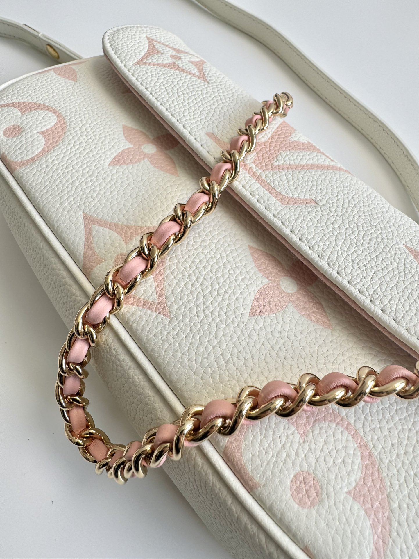 L0vis Vvtt0n Monogram Empreinte