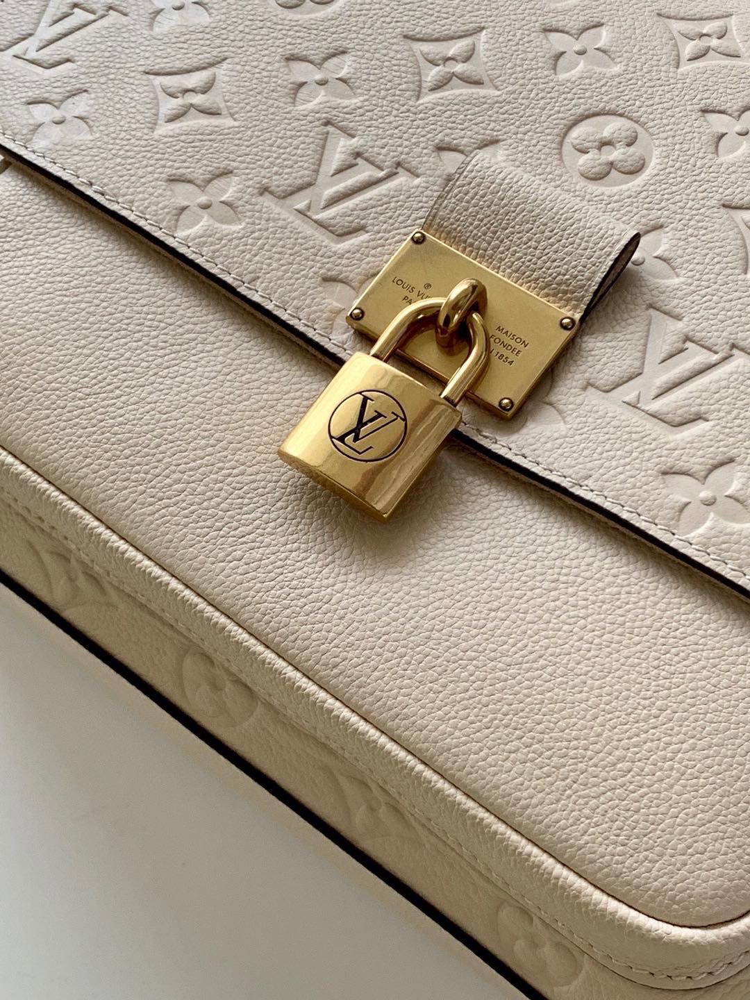 L0vis Vvtt0n Monogram Empreinte