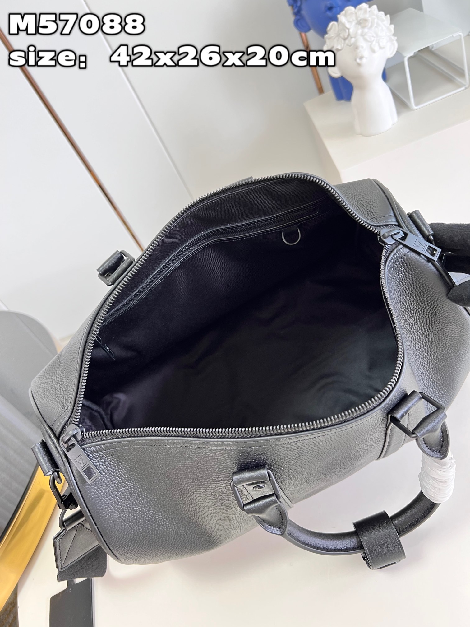 L0vis Vvtt0n Keepall