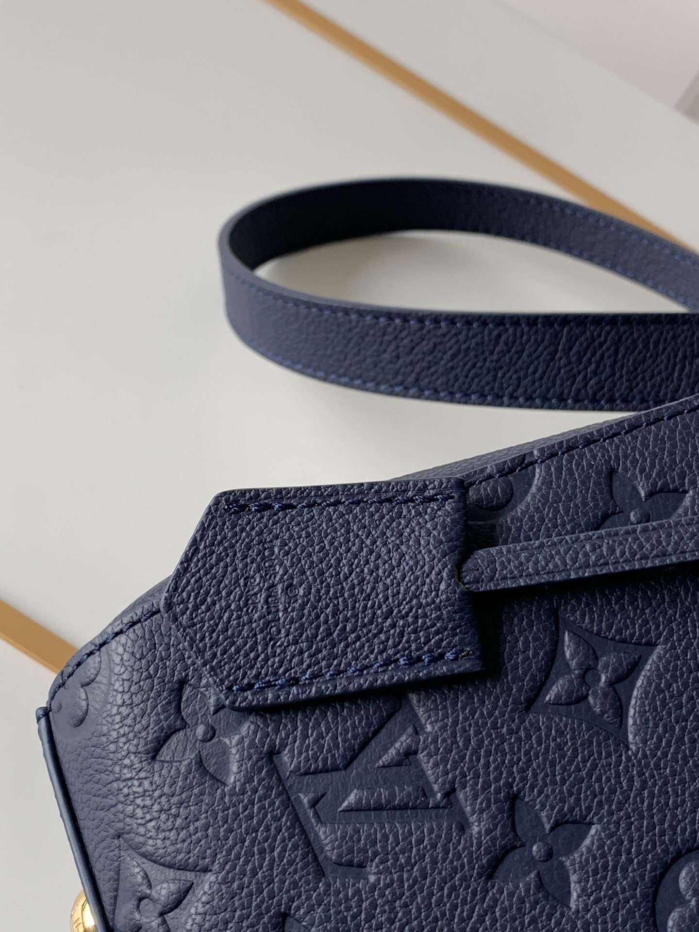 L0vis Vvtt0n Monogram Empreinte