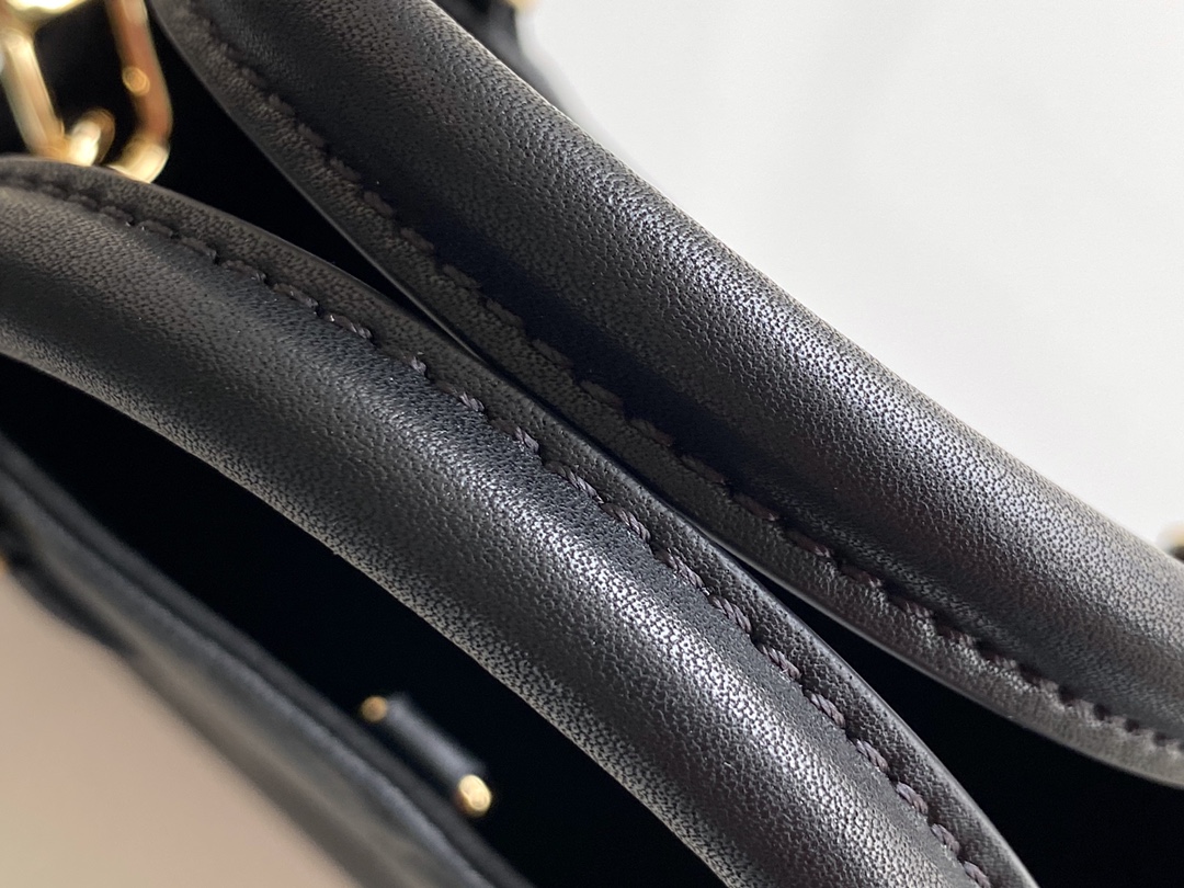 L0vis Vvtt0n Monogram Empreinte