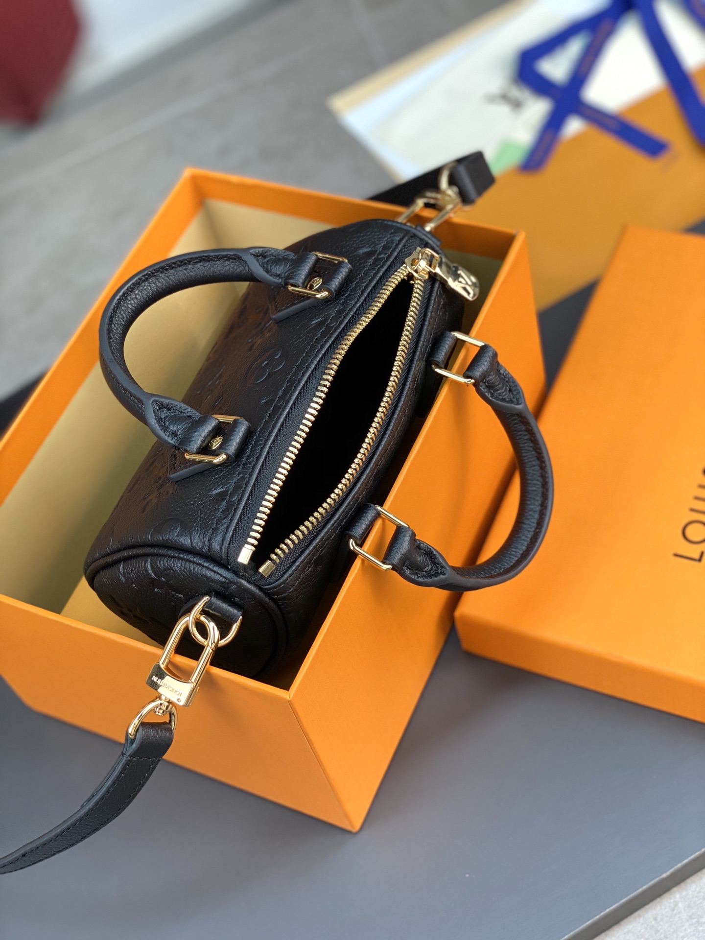 L0vis Vvtt0n Monogram Empreinte