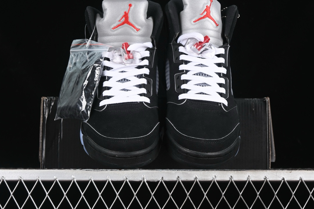 Air Jordan 5 Black "Metallic Reimagined"