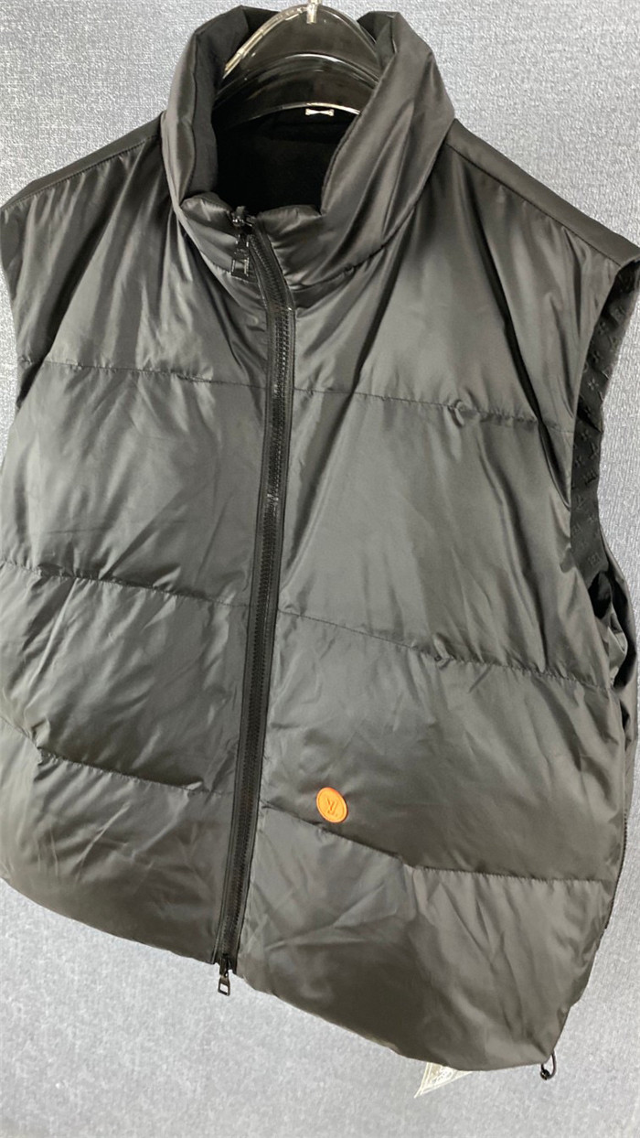 2023fw LV Vest Top Version