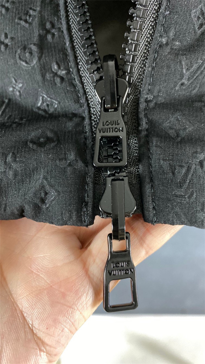 2023fw LV Vest Top Version