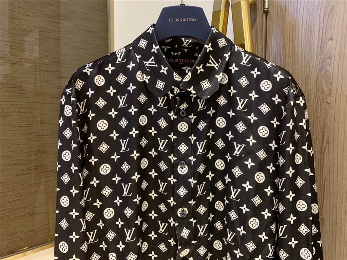 2023fw LV Silk Shirt Shorts Top Version