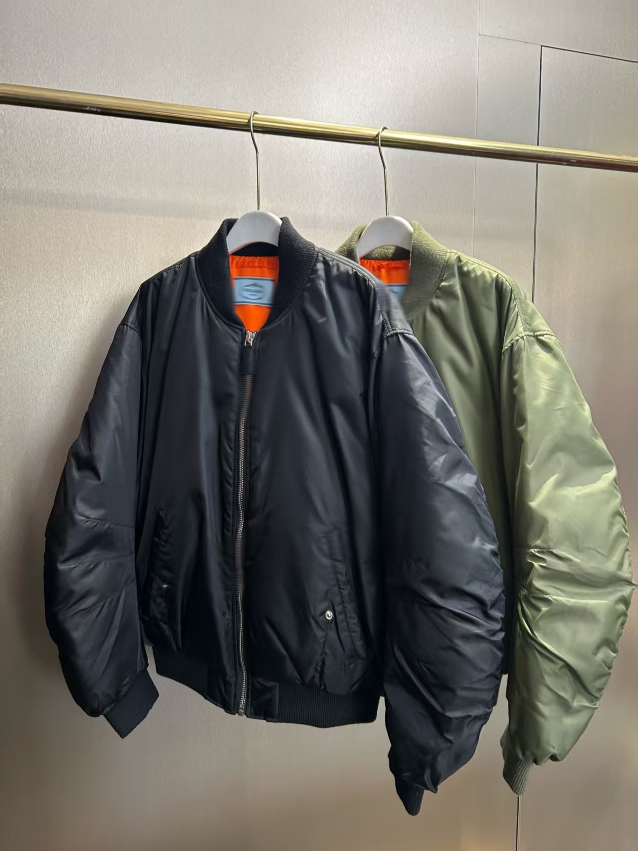 Pra*a 23FW Re-Nylon Down Bomber Jacket – High-End 1:1 Replica