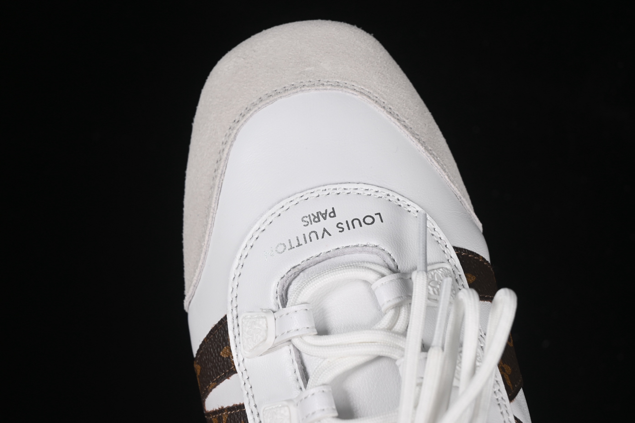 LV Monogram Retro Runner | Where Iconic Design Meets Sporty Elegance