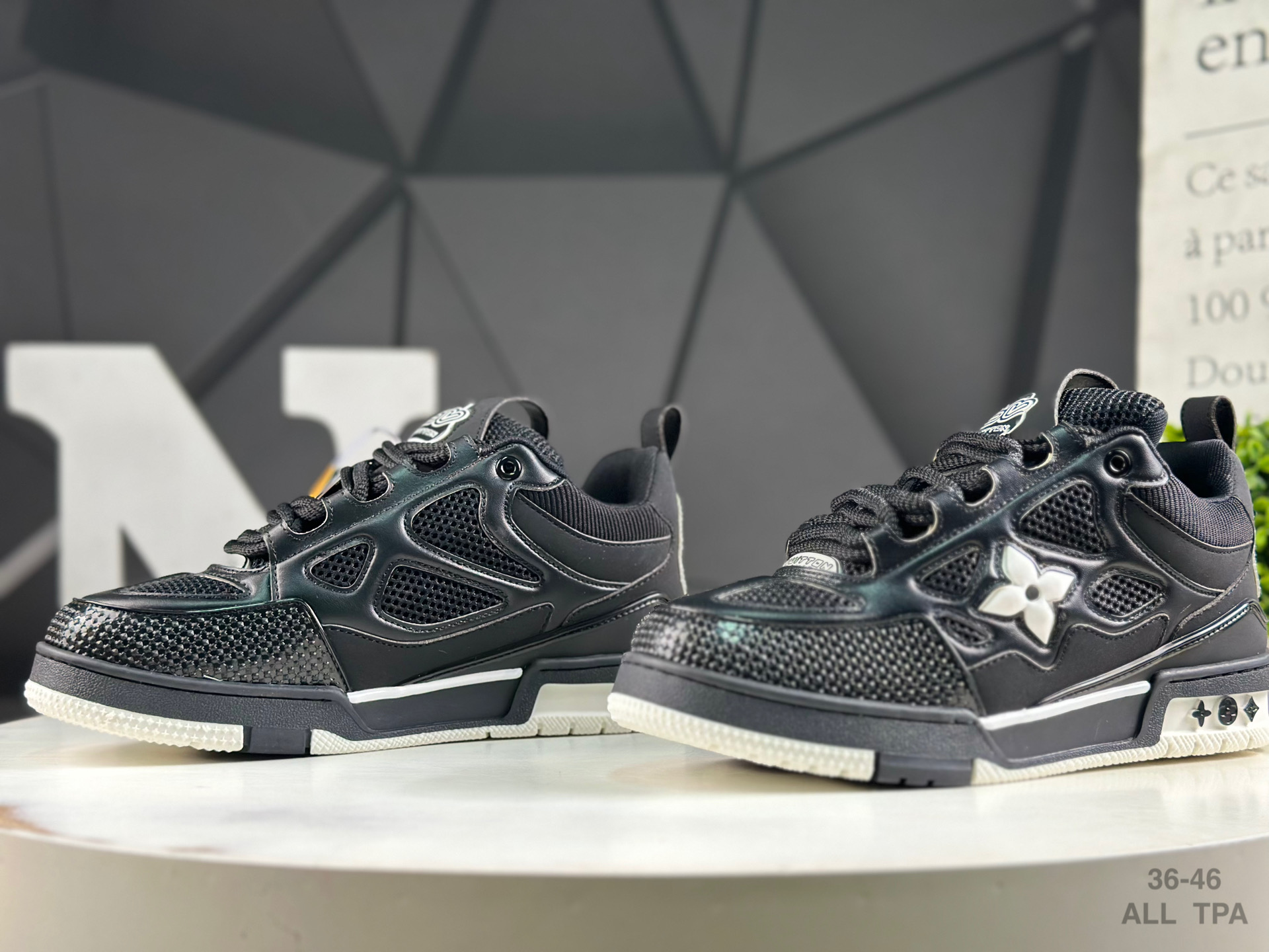 LV Stylish Low-Top Sneakers: Elevate Your Footwear Game